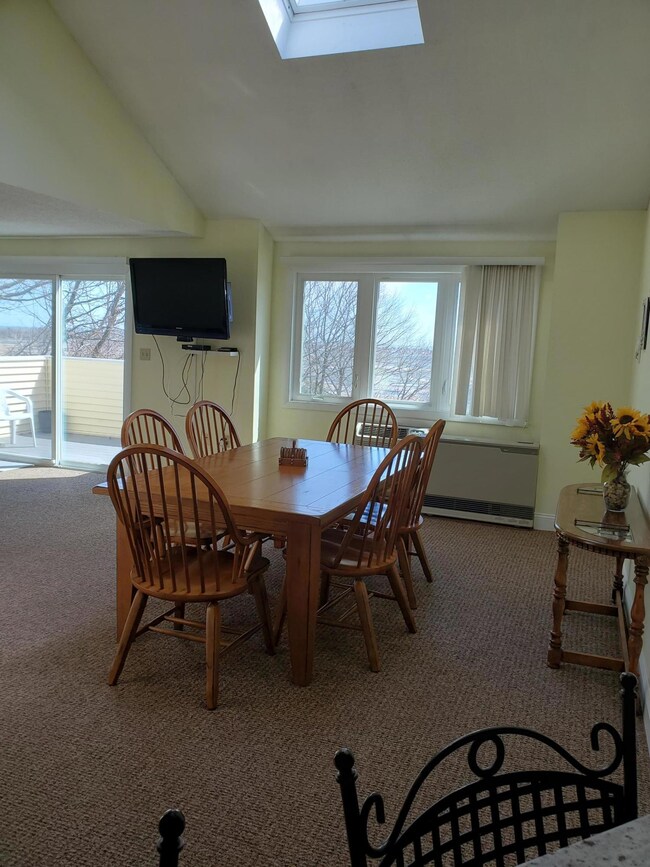 1373 Post Rd unit 8G, Wells, ME 04090 - photo 4