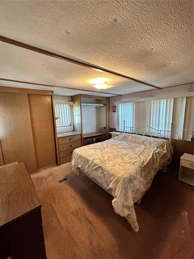 572 Marina Ln, Tavares, FL 32778 - photo 7