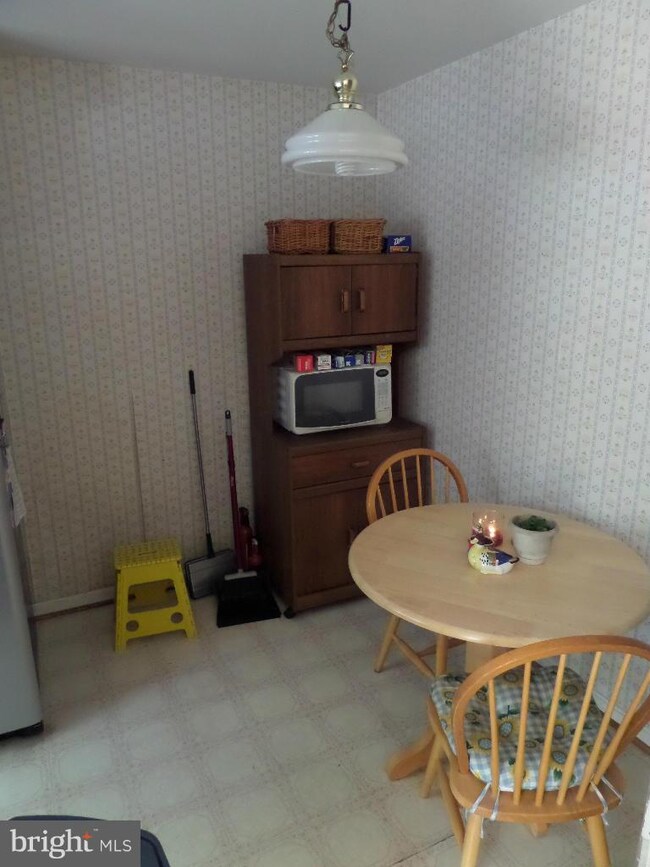 10847 Campaign Ct, Manassas, VA 20109 - photo 5