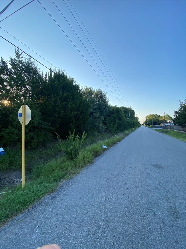 0 Dover St unit 26134764, Houston, TX 77061 - photo 2