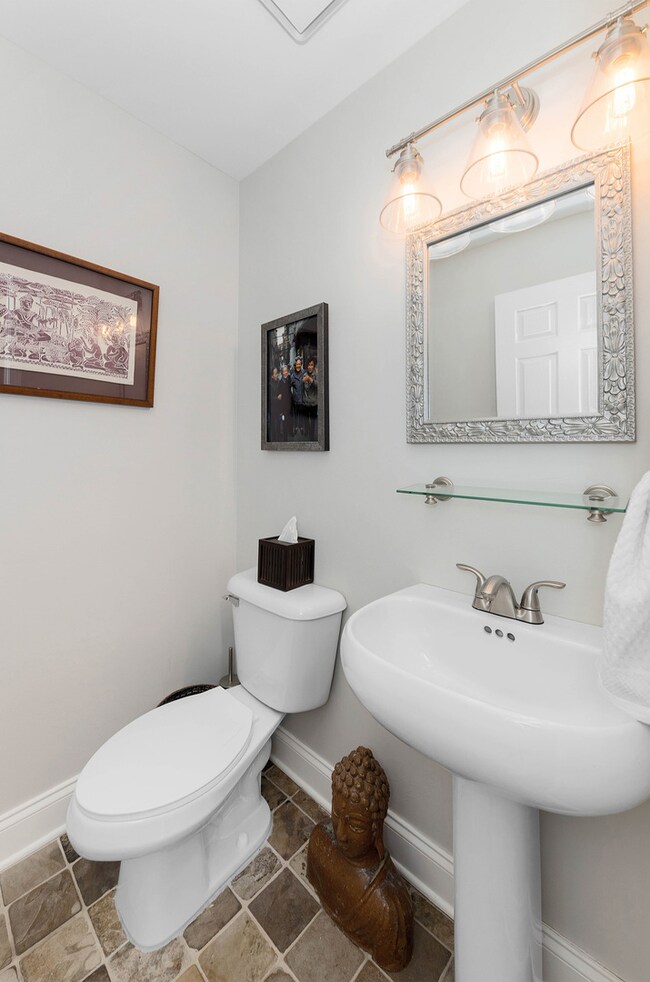 1/2 Bath