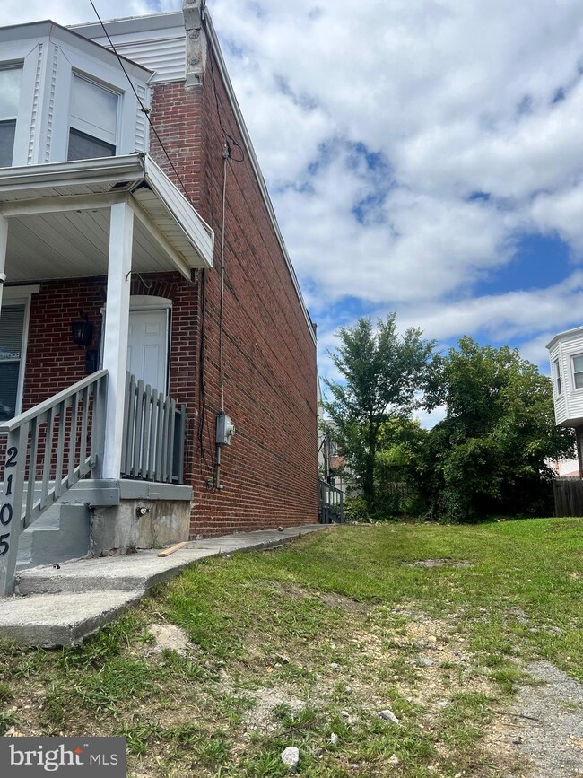 2105 N Spruce St, Wilmington, DE 19802 - photo 2