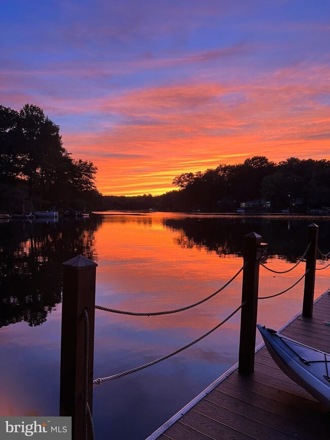 11032 Thrush Ridge Rd, Reston, VA 20191 - photo 4