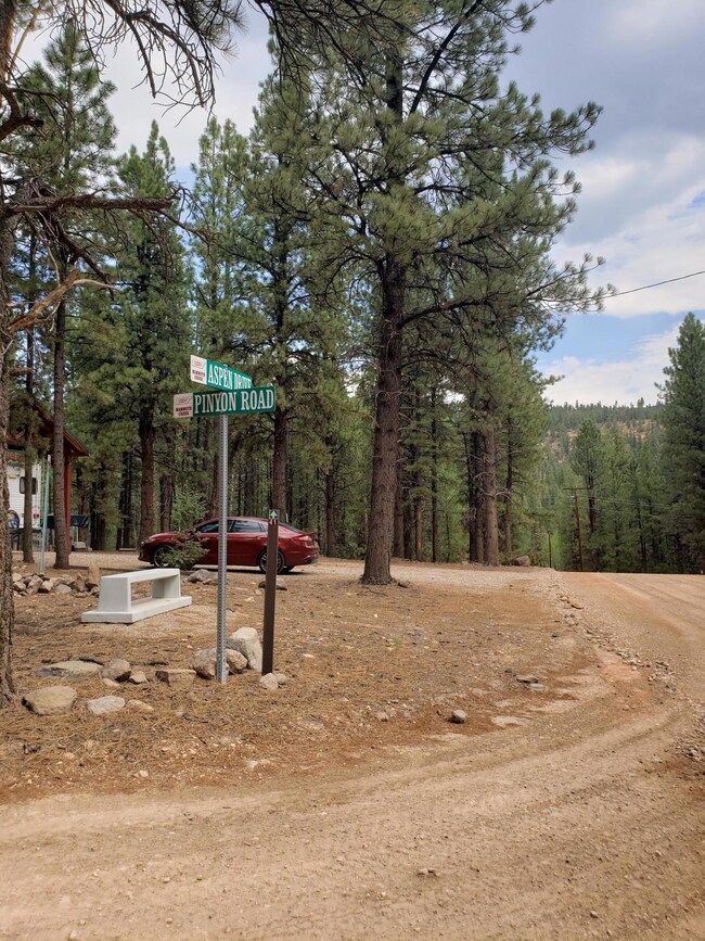 345 W Pinyon Dr, Hatch, UT 84735 - photo 4