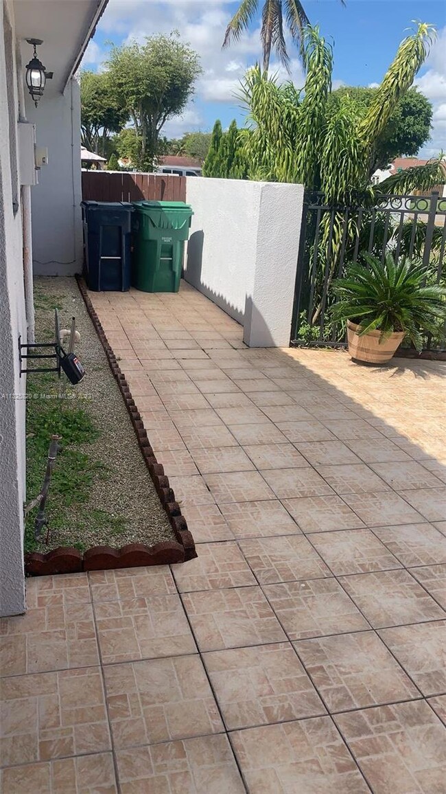 15200 SW 81st Ln, Miami, FL 33193 - photo 4