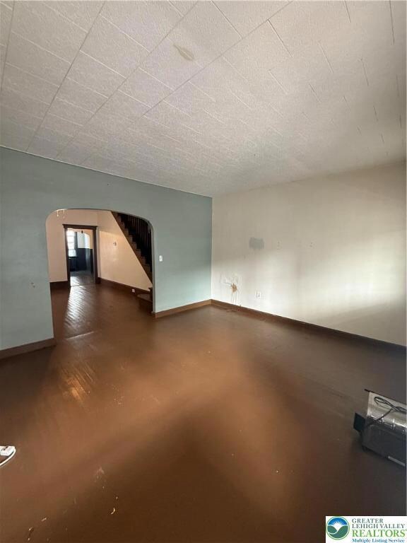 305 E Bertsch St, Lansford, PA 18232 - photo 3