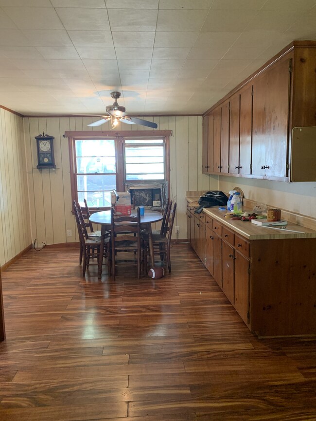 331 Chestnut Dr, Shelbyville, TN 37160 - photo 4