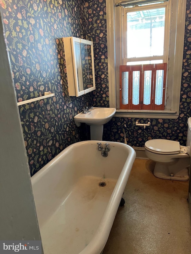 567 E Lafayette St, Norristown, PA 19401 - photo 2