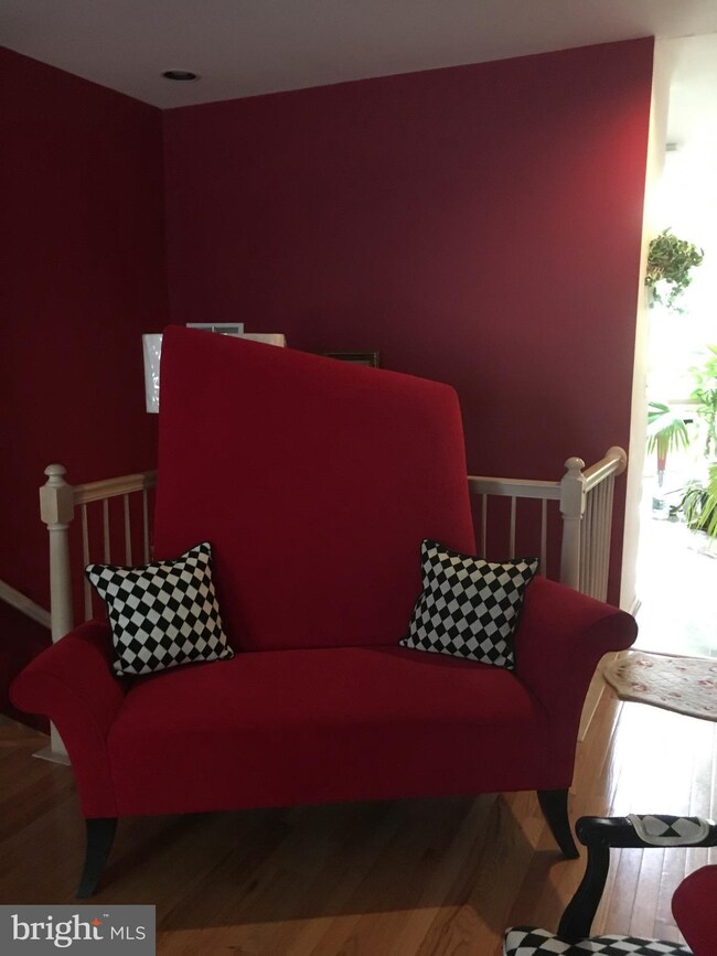 10837 Will Painter Dr, Owings Mills, MD 21117 - photo 6