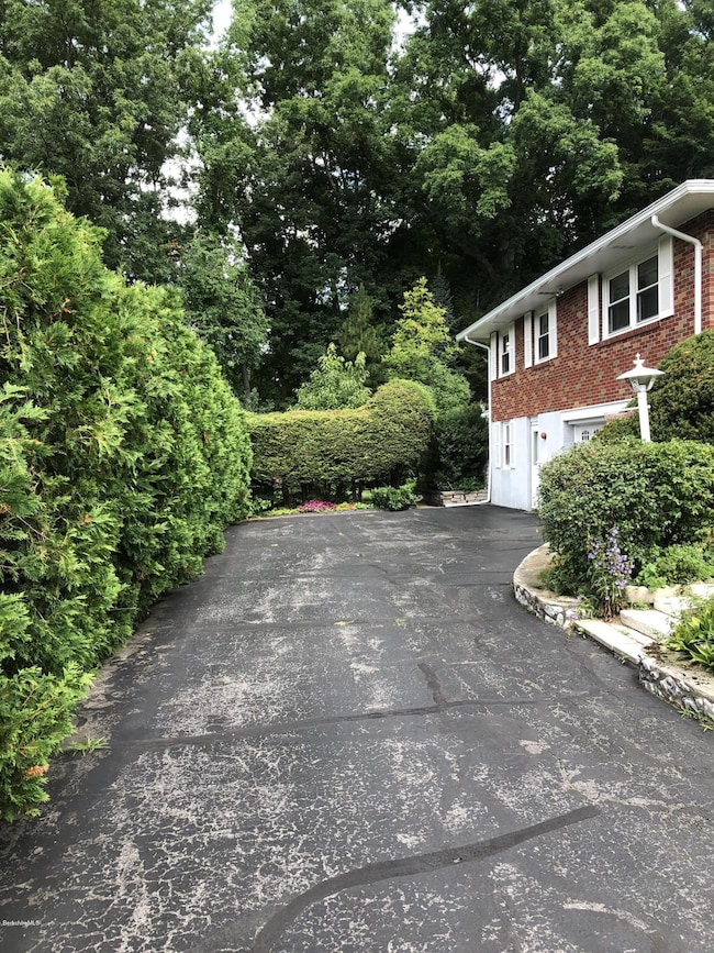 10 E Orchard Terrace, Adams, MA 01220 - photo 2