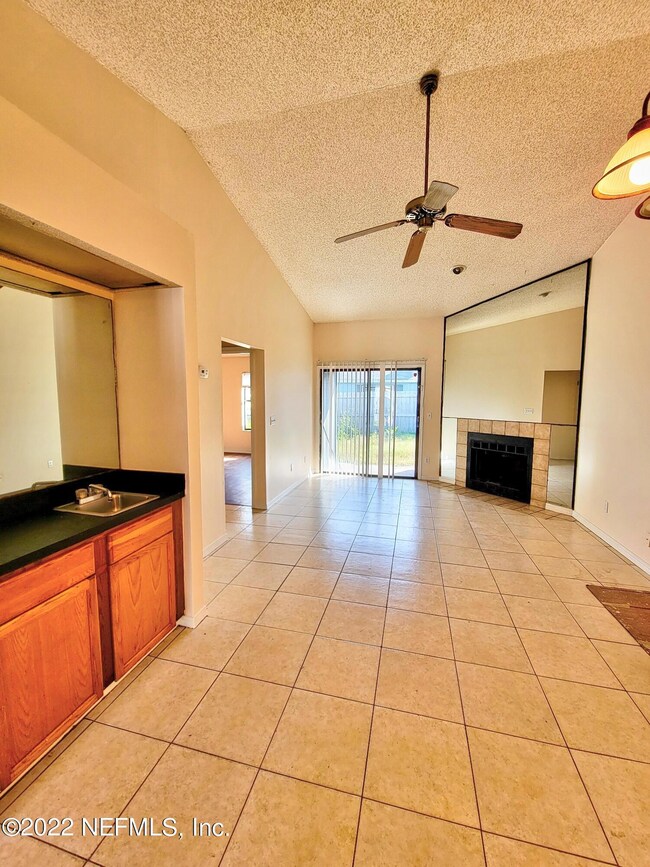 5135 Indian Lakes Ct, Jacksonville, FL 32210 - photo 2