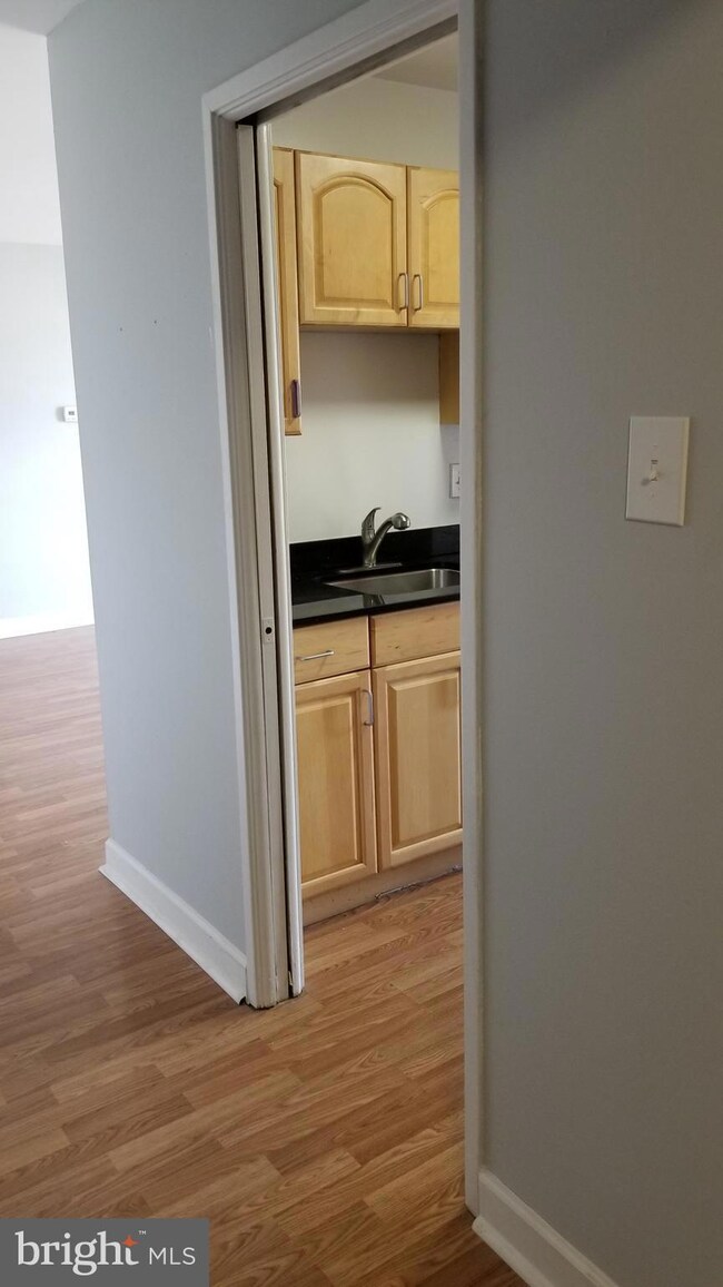 7577 Margate Ct unit 102, Manassas, VA 20109 - photo 2