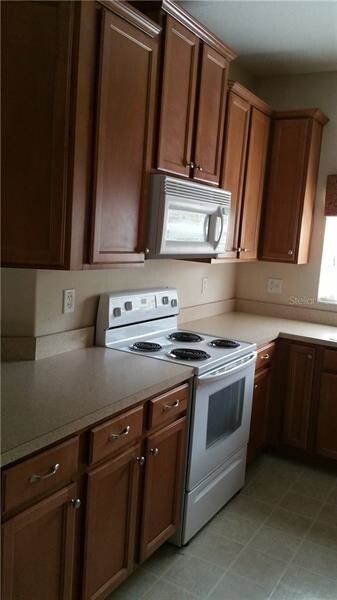 9905 Palermo Breeze Way, Tampa, FL 33619 - photo 3