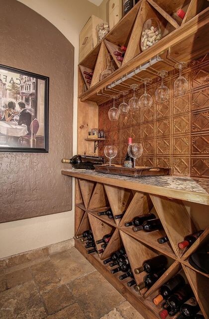 40003-Majesty (07) Wine Room