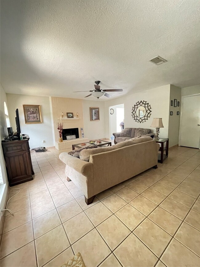 4419 Quailgate Dr, Spring, TX 77373 - photo 2