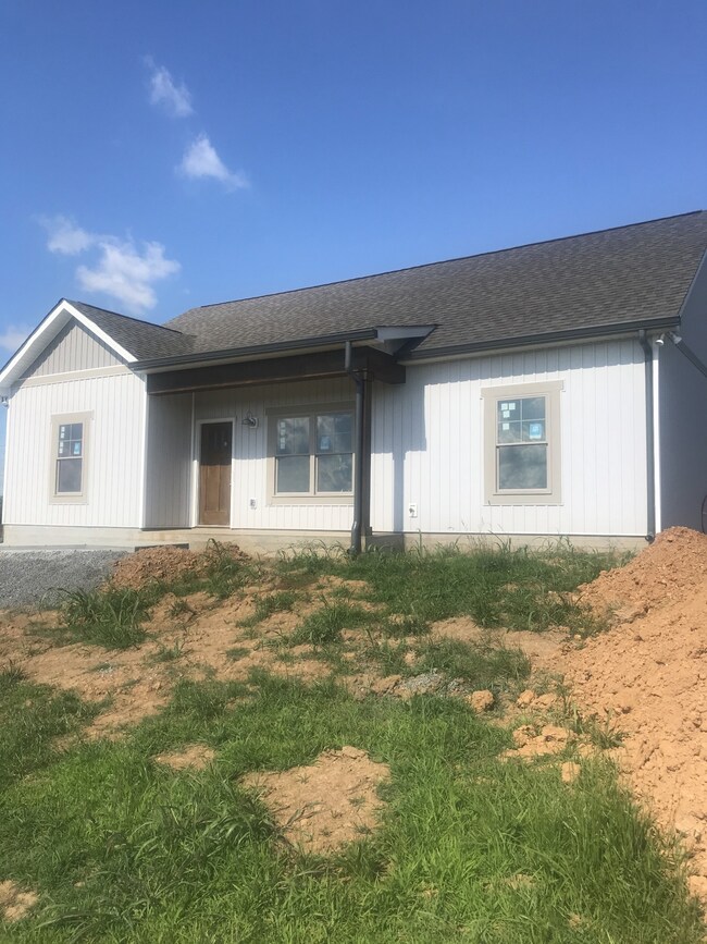 734 Kingree Rd, Shelbyville, TN 37160 - photo 2