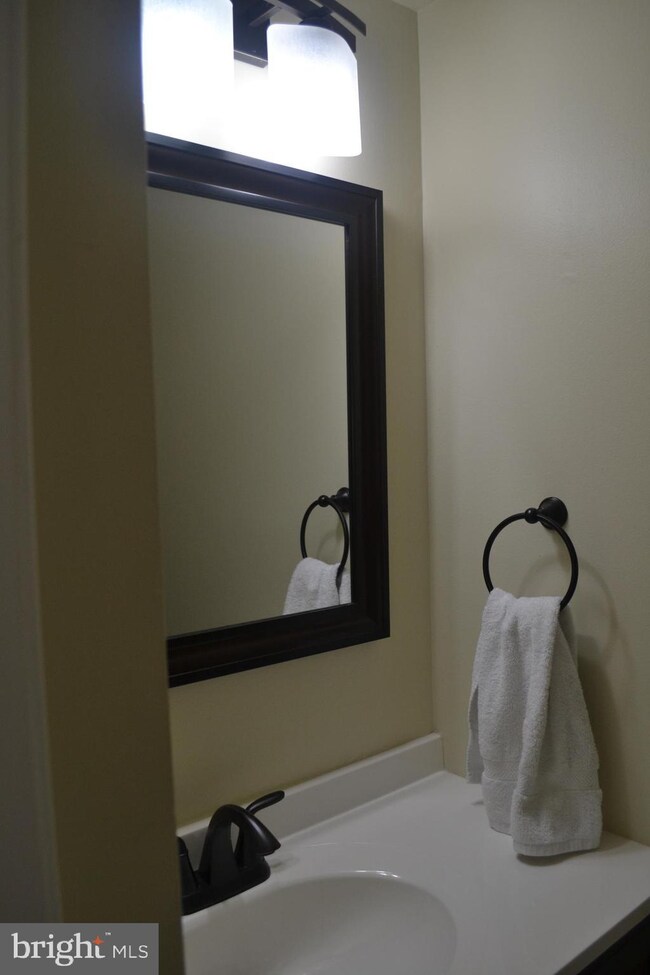 25 Delancy Ct, North Wales, PA 19454 - photo 6