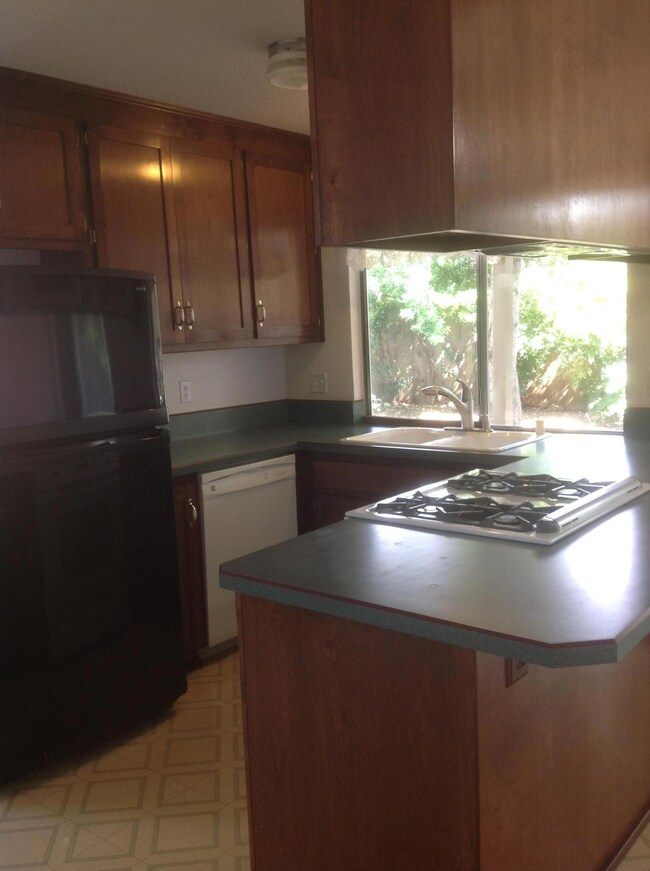 2364 Kerry Ave, Redding, CA 96002 - photo 2