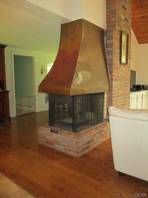 1639 Delabole Rd, Pen Argyl, PA 18072 - photo 6