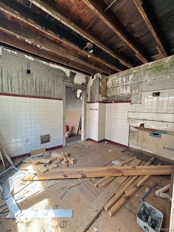 19552 Pelkey St, Detroit, MI 48205 - photo 6