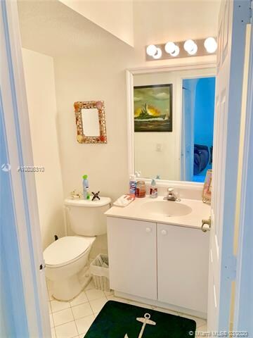 Downstairs half bathroom