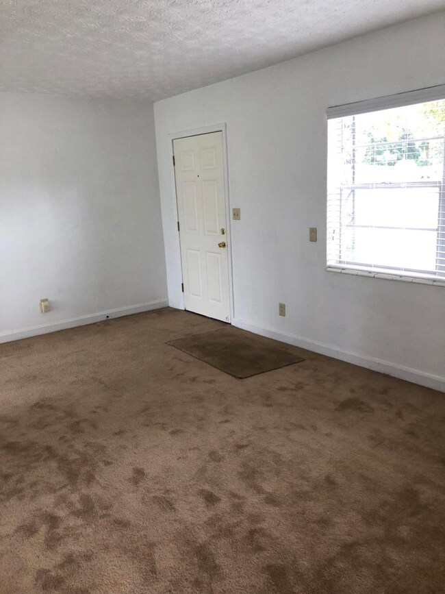 5780 Cedar Forest Dr S, Jacksonville, FL 32210 - photo 4