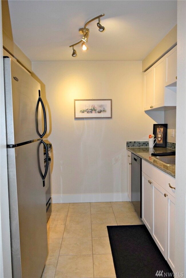 4831 Fauntleroy Way SW unit 102, Seattle, WA 98116 - photo 5