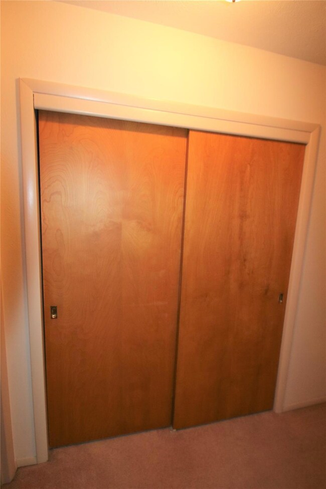 717 W Cheryl Ave, Hurst, TX 76053 - photo 4