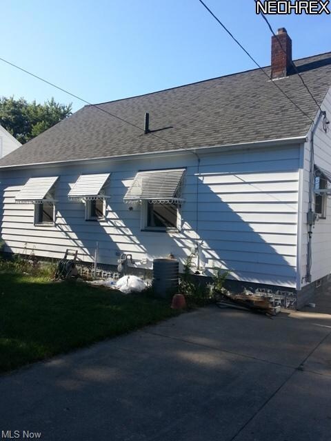 Everything comes standard in this Cape Cod!