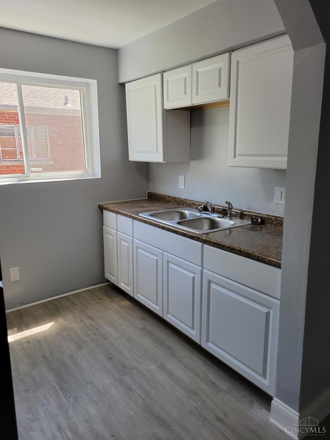 3037 N Hegry Cir, Cincinnati, OH 45238 - photo 6