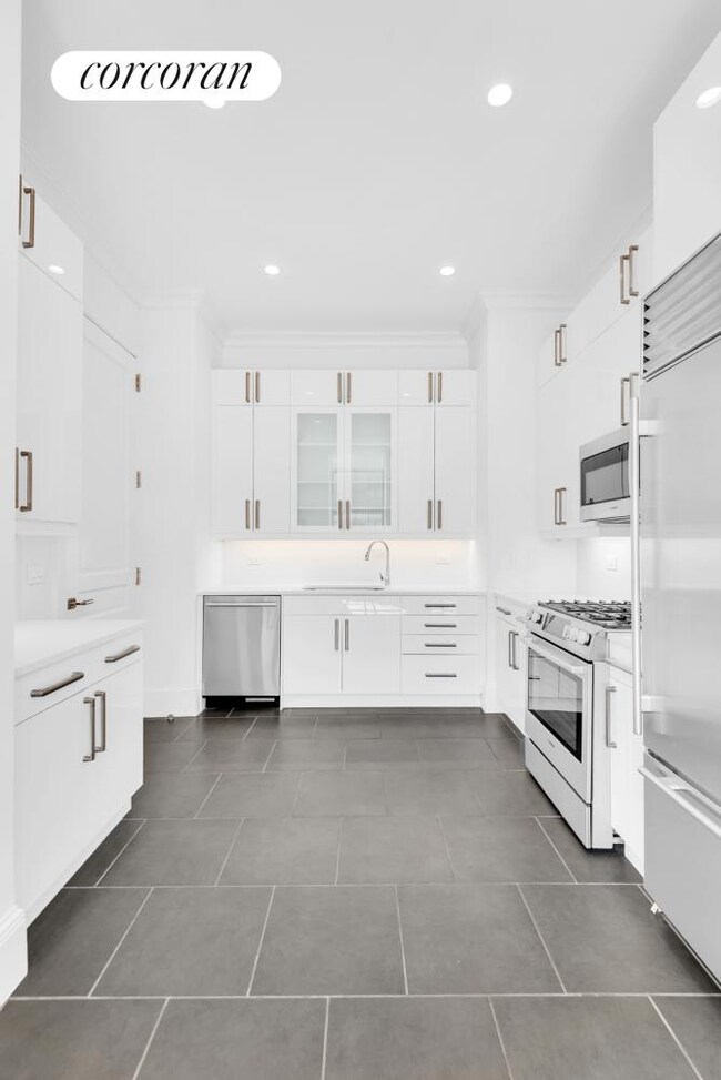 The Beekman Regent unit 5 A, New York, NY 10022 - photo 3