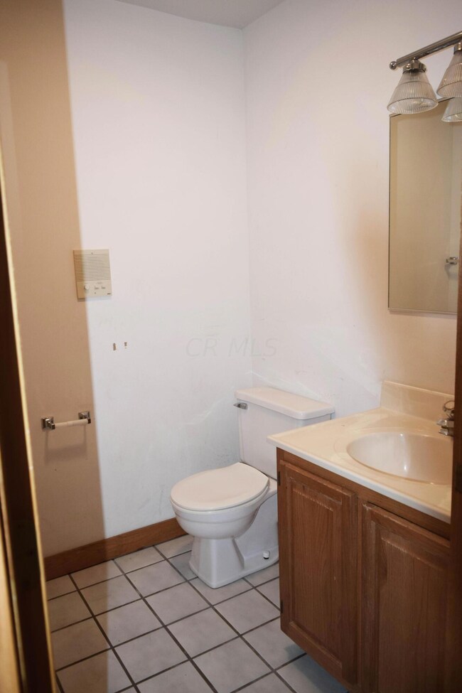 05-HalfBath