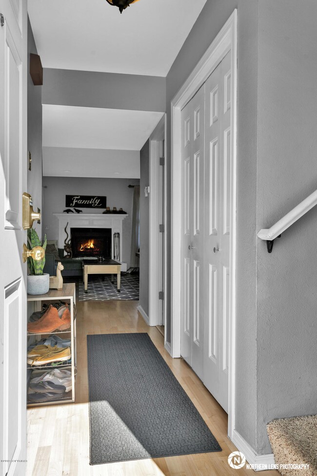 9_EntryHallway