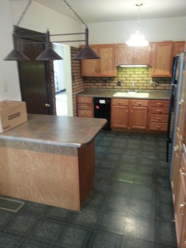 1507 S 3rd St, Council Bluffs, IA 51503 - photo 7