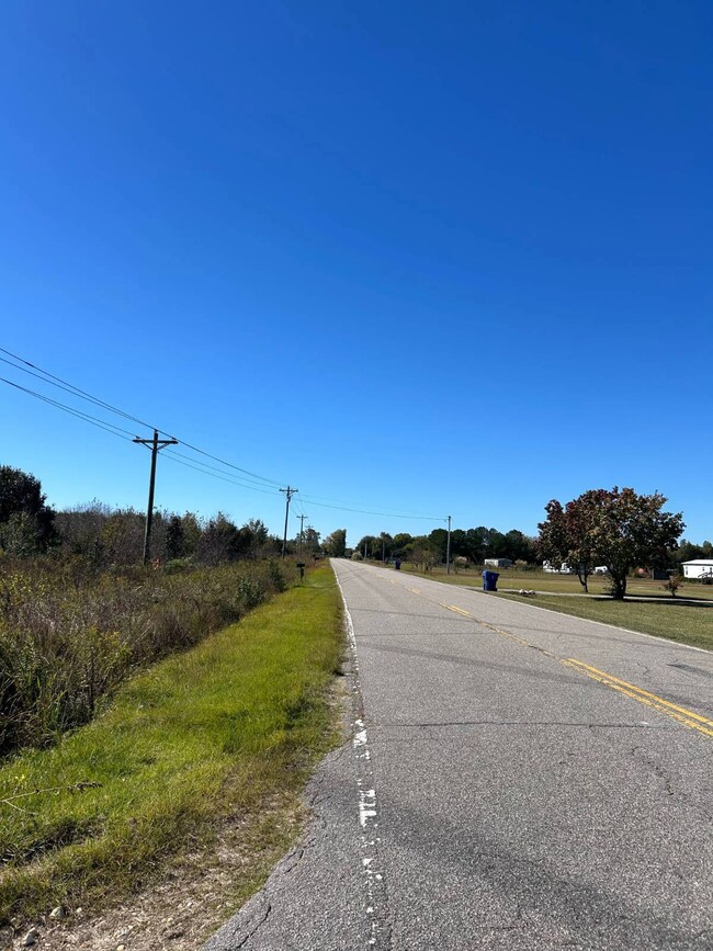 003 Old Wire Rd W unit 3, Wallace, SC 29596 - photo 2