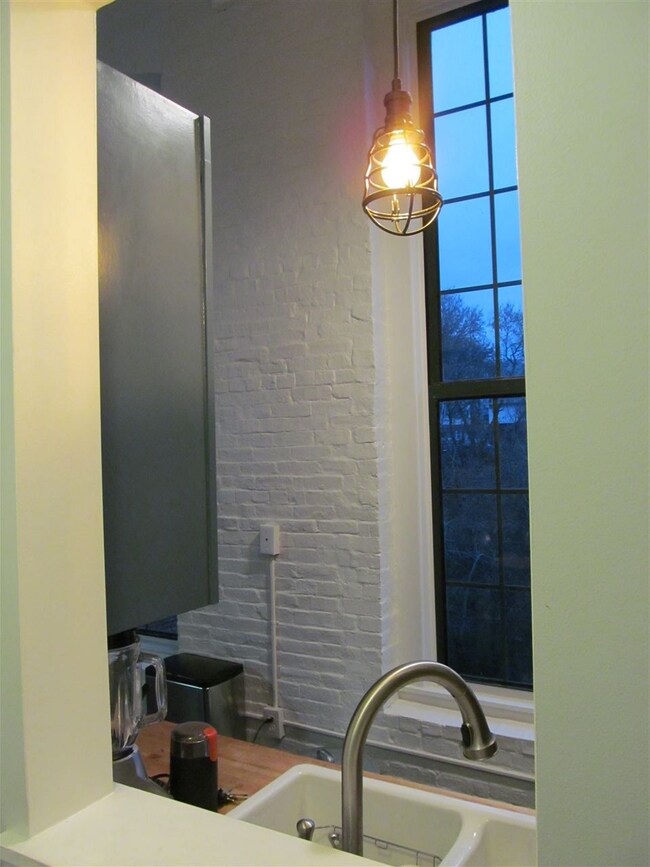 Emerson Mills unit M20, Pembroke, NH 03275 - photo 7