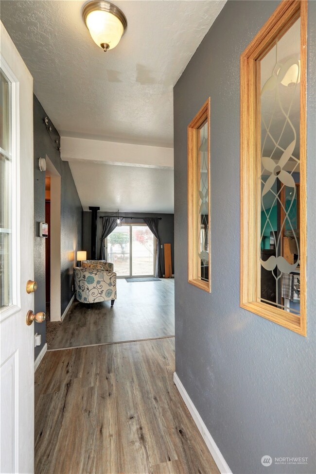 18344 SE 263rd Place, Covington, WA 98042 - photo 2