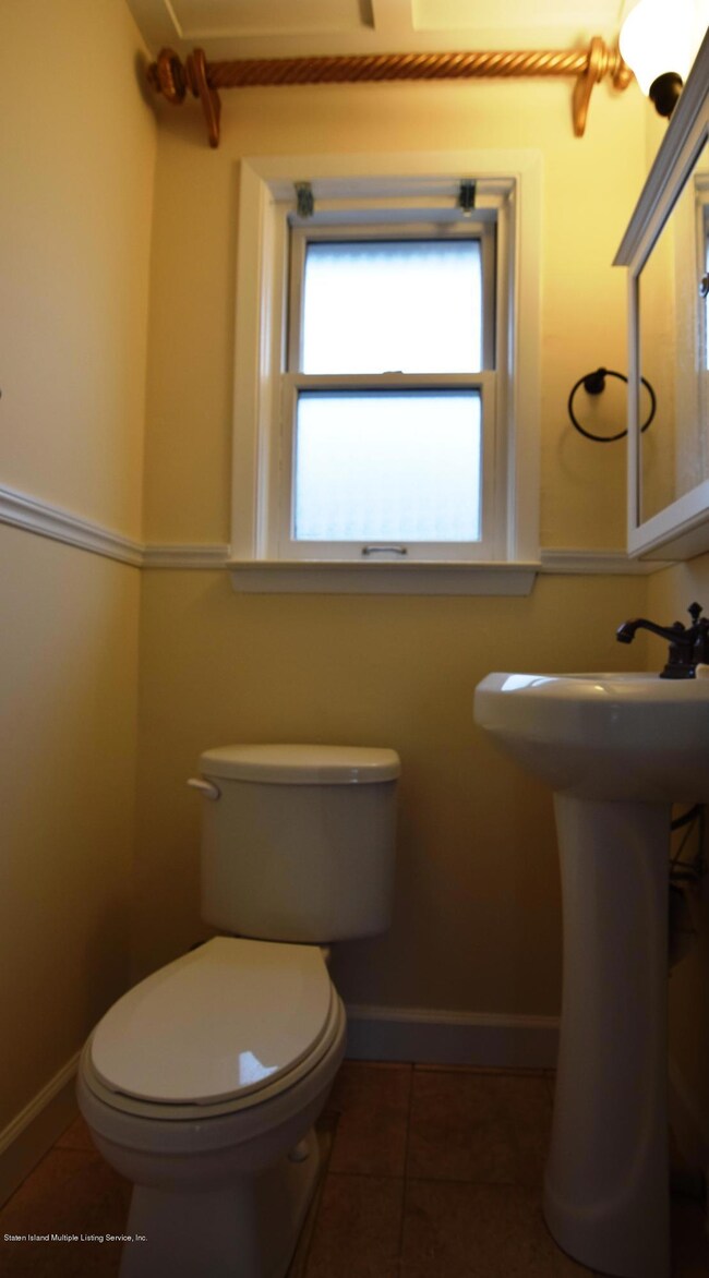 38 Yacht Club Cove unit A, Staten Island, NY 10308 - photo 2