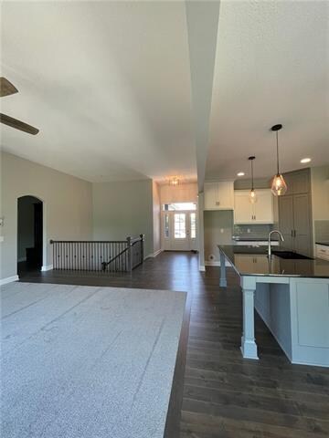20124 Barker St, Spring Hill, KS 66083 - photo 5