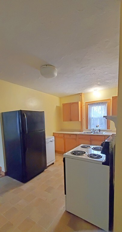 60 Pleasant St unit 1, Spencer, MA 01562 - photo 6