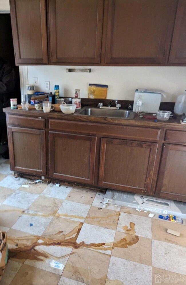 168 Redmond St, New Brunswick, NJ 08901 - photo 6