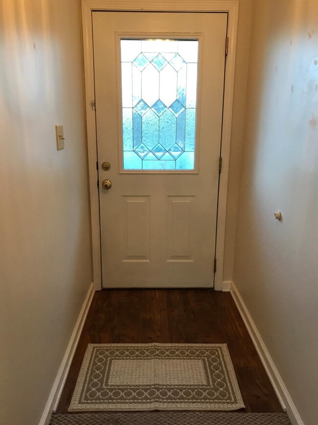 113 Olympic Ct, Frankfort, KY 40601 - photo 2