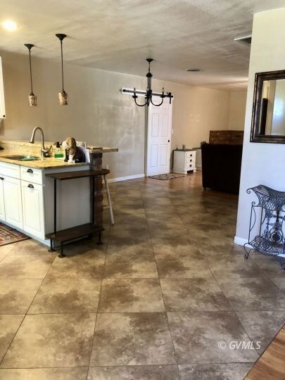 Kitchen / Dining