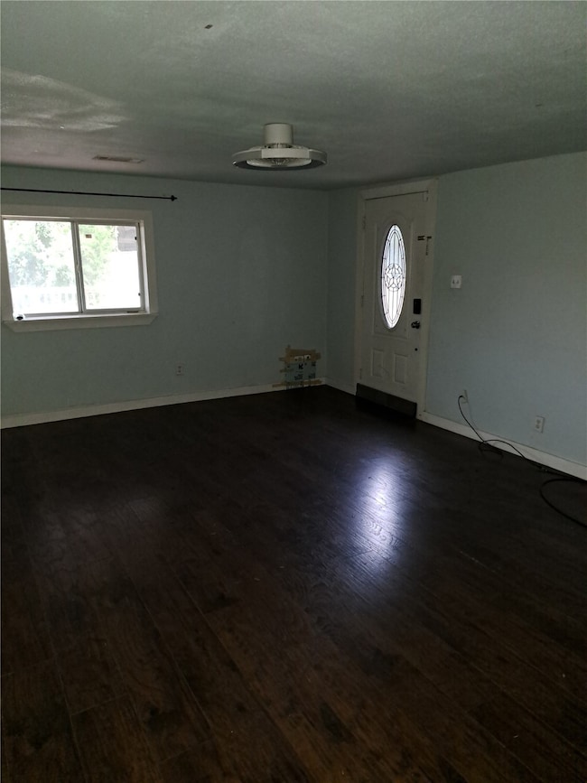 1609 Spring Ave, Carrollton, TX 75006 - photo 4