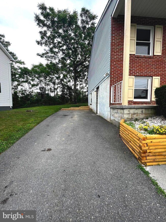 100 Parkwood Cir, Winchester, VA 22602 - photo 5