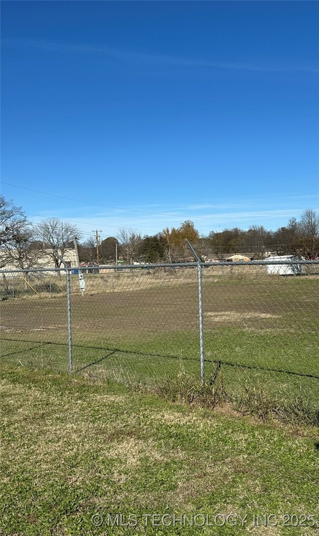 0 Electric unit 2548320, Krebs, OK 74554 - photo 2