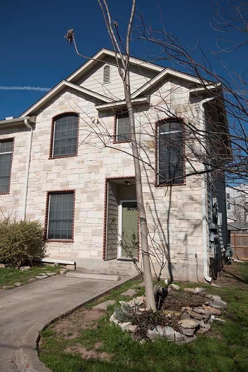 600 Kawnee Dr unit D, Austin, TX 78752 - photo 2