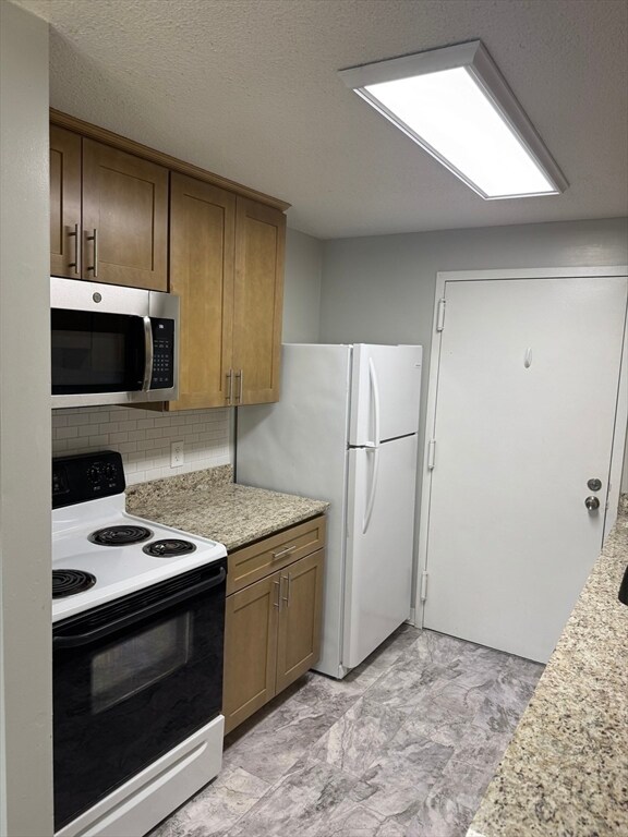 29 Village Rock Ln unit 10, Natick, MA 01760 - photo 2