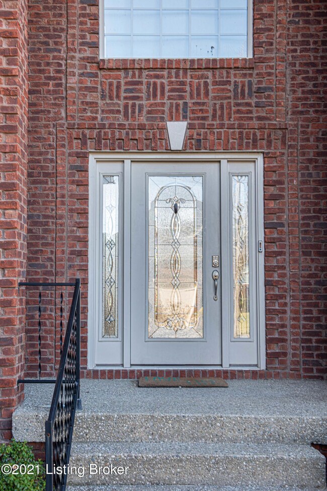 11118 Radleigh Ln, Louisville, KY 40291 - photo 6