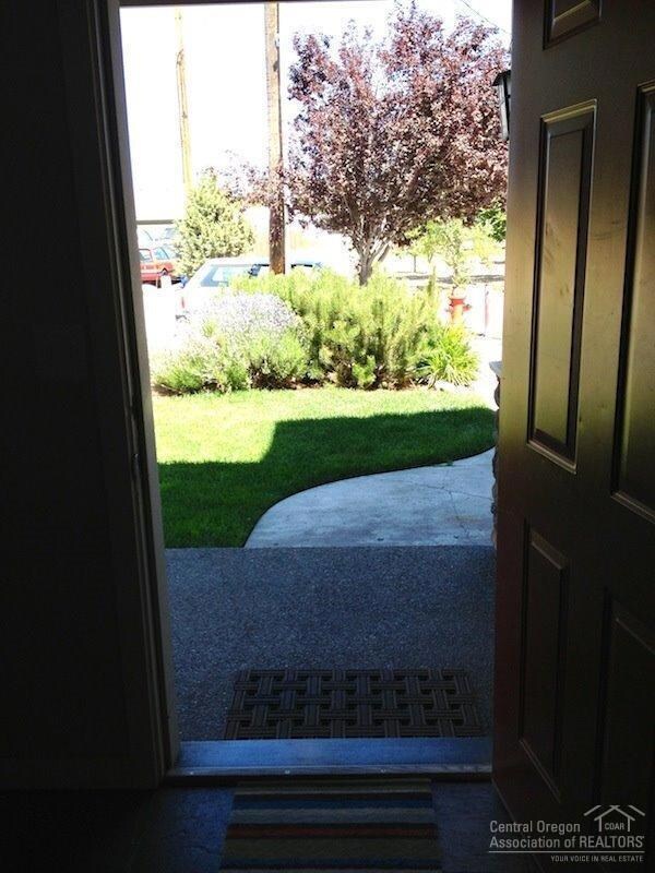 21031 Carl St, Bend, OR 97701 - photo 3